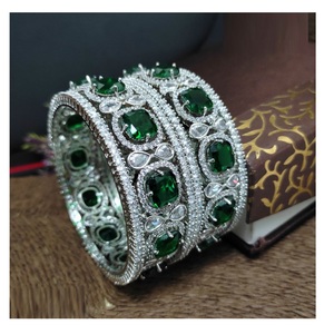 Bracelets AD de mariée classiques de qualité supérieure pour mariage et cadeaux ou occasions disponibles à un prix abordable - Product Image 1