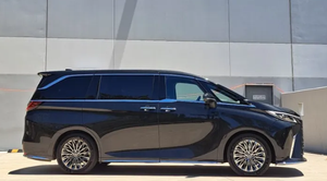 Nuevo Lexus LM 350h Híbrido con Transmisión Automática SUV/Crossover - Product Image 3