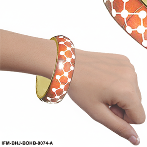 Brazalete Bohemio Hecho a Mano con Incrustaciones Geométricas de Cuerno Natural y Latón, Joyería de Cuerno de Origen Ético para Mujer - Product Image 2