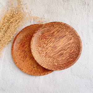 Assiette de service en bois de noix de coco forme ronde | Assiette durable naturelle pour un usage quotidien et l'hospitalité | Fournisseur OEM Vietnam - Product Image 2