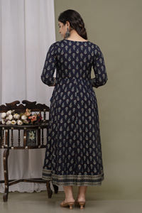 Vestido largo de calidad superior, bordado de secuencia, trabajo lateral, telar manual Dori, fabricante indio - Product Image 4