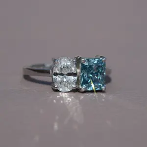 Cincin desainer modis dua batu 925 perak murni moissanite bercahaya dan potongan oval berlian pertunangan cincin desainer untuk wanita