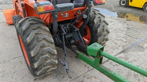 รถแทรกเตอร์ L3560 2013 Kubota-37แรงม้าดีเซล-รถแทรกเตอร์อเนกประสงค์ขนาดกะทัดรัด-อุปกรณ์ส่งแบบไฮโดรสแตติกสำหรับฟาร์มและทรัพย์สิน - Product Image 4