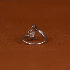 Bypass Poire Cut Lab Grown Diamond Bague de fiançailles Design personnalisé fait à la main avec bague en diamant de style tendance en or massif 14KT - Product Image 3