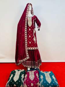 Costume Gharara de qualité supérieure, traditionnel, en Chinon, avec broderie lourde et travail Zarkan, idéal pour les mariages et les fêtes, provenant d'un fournisseur indien. - Product Image 2
