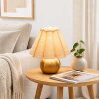Lampe de bureau moderne nordique à 3 couleurs, à intensité variable, avec interrupteur, base en métal doré, tissu plissé en forme de pétale, pour chambre à coucher, chevet, salon