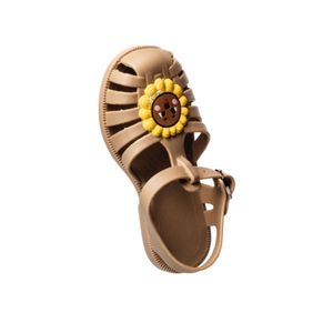 Pantuflas CSI-EH BCA para Mujer, Hechas a Mano en Java Central, Indonesia, para Uso Interior/Exterior en Otoño - Product Image 3