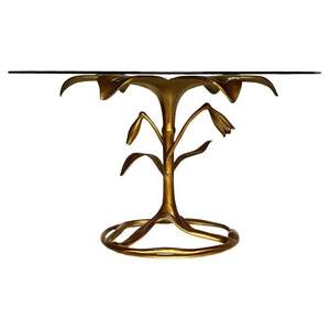 Coffee table with floral design in aluminum and reinforced glass ideal for <b>decorators</b> and minimalist living <b>spaces</b> - Product Image 2
