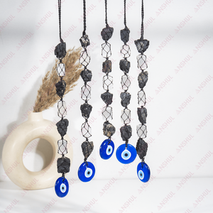 Décorations pour la maison et la voiture très demandées Cintres à pompons en tourmaline et sélénite de qualité supérieure en noir et blanc disponibles en Inde - Product Image 1