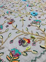 Tissu en dentelle brodée de fleurs 3D lourdes, technique non tissée de fabrication perlée à la main complexe pour les mariages industriels