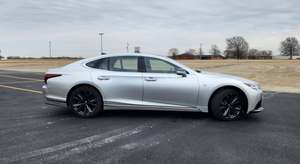 Sedán de Lujo Usado, Tamaño Completo, LS 500 Edición F SPORT 2025 - Product Image 1