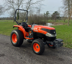 Kubota L2351 Compact Tractor M7060 4WD Tractor for Agriculture for Corn Wheat and Rice Harvesting with Kubota Engine - Product Image 2