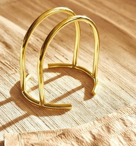 Servilletero moderno de aluminio fundido dorado con diseño elegante con acabado dorado, perfecto para el hogar y los utensilios de cocina - Product Image 3