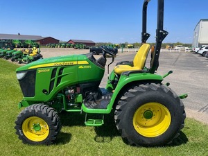 Tractor John For Deere 3033R usado de alta calidad a la venta - Product Image 5