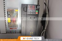 Machine d'étiquetage automatique directe usine, Centre CNC horizontal pour le travail du bois 2130LB 4-en-1 : perçage, découpe, fraisage, étiquetage