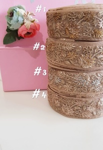 Bordado floral hecho a medida, formas de color dorado y bronce en diseños étnicos para varios propósitos en diferentes tamaños - Product Image 3