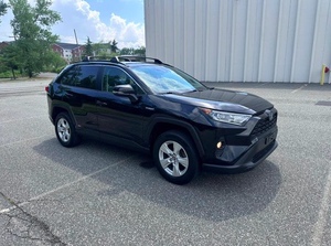 Toyota RAV4 XLE AWD d'occasion en excellent état - Garantie 3 ans - Prêt à la vente - Livraison à domicile - Product Image 5