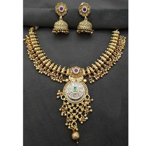 Hermoso collar de calidad superior con acabado dorado mate con pendientes para mujer, joyería de diseñador para colección de ropa de boda - Product Image 1