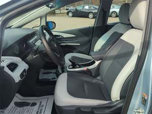 Chevrolet Bolt EV Premier FWD 2017 d'occasion, incroyablement parfait, faible kilométrage, en stock, proposé à un prix fantastique - Product Image 6