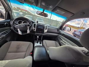 Toyota Tacoma V6 4WD Double Cab, faible kilométrage, camion prêt pour l'aventure, 4x4 d'occasion à vendre - Product Image 4