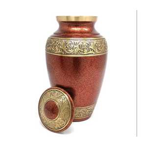 Diseño de Venta caliente y urnas para adultos hechas a mano Artículos funerarios Exportador de cremación de urna de metal de la India con la mejor calidad - Product Image 1