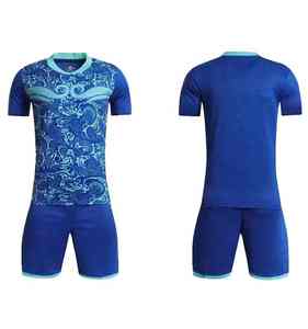 Ensemble de maillot et short de football entièrement personnalisé, impression par sublimation, motifs vibrants, prix de gros, uniforme de football absorbant l'humidité - Product Image 4