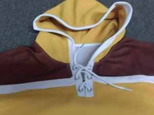 Sweat à capuche de hockey sur glace de qualité supérieure, personnalisable avec logo et numéro, impression par sublimation, accepte les commandes OEM. - Product Image 3