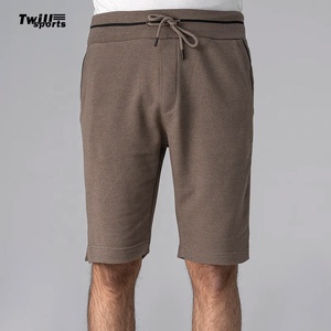 Shorts de sport pour hommes 2026 personnalisables avec logo, style urbain, 100 % coton respirant, taille élastique, séchage rapide, pour l'été et le fitness - Product Image 4