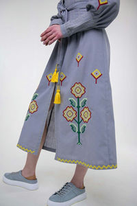 เดรสยาวคอกลมแขนยาวปักลายดอกไม้, มาใหม่และเซ็กซี่เดรสยูเครนทรงหลวมชายหาดลำลองสำหรับผู้หญิงใส่ในฤดูใบไม้ผลิฤดูใบไม้ร่วงพร้อมเข็มขัด - Product Image 5