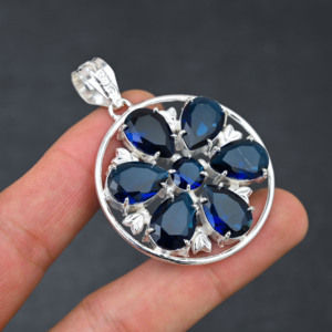 Pendentif en pierre précieuse topaze bleue de Londres créé à la main en laboratoire 925 plaqué argent cadeau de bijoux de créateur pour elle - Product Image 6