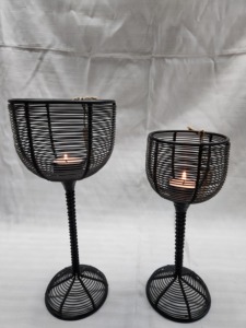 Candelabros de metal de diseño clásico hechos a mano, tamaño pequeño, capa de polvo blanco de latón negro para decoración navideña del hogar y linternas - Product Image 2