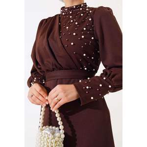 Robe ornée de perles Marron - Product Image 3
