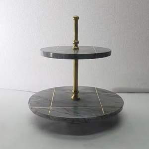 Présentoir à gâteau en marbre et métal personnalisé de luxe pour la maison hôtels et restaurants Plateau à gâteau en marbre avec usine en métal - Product Image 4