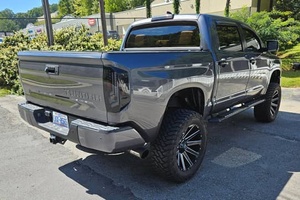 โตโยต้า ทุนดรา 4x4 ปี 2021 สภาพสะอาดมาก พร้อมส่งมอบ - Product Image 2