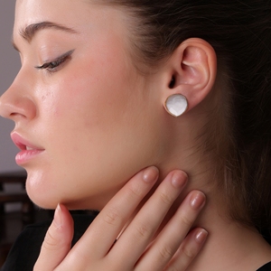Pendientes de Corazón de Ágata con Encaje Hechos a Mano Dua, Chapados en Oro de 18K, Joyería de Boda Elegante y Moderna, Comercio Global B2B - Product Image 6