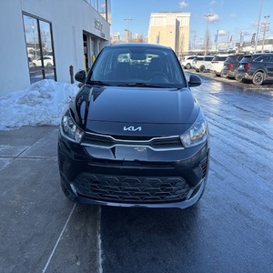 Kia Rio S 2023, Sedán con Tracción Delantera, Caja de Cambios Automática, Cámara Trasera, Asientos de Cuero, Colores Interiores Claros y Oscuros, Motor de 4L, Combustible Eléctrico, R16 - Product Image 1