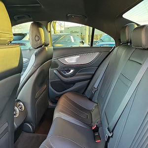 Alerte Offre Exceptionnelle! Mercedes-Benz CLS 450 4Matic Turbo 6 cylindres AWD 2023, super propre, hautement équipée, berline de luxe - Product Image 6