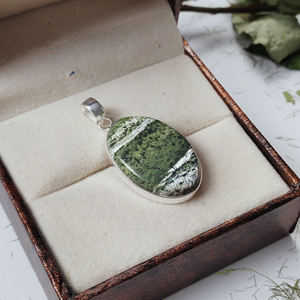 Pendentif artisanal en opale verte Sez Cabochon, bijoux en argent sterling 925 pour collier - Product Image 4