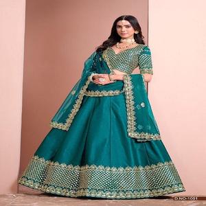 À la mode fantaisie à la mode tenue attrayante haute qualité Art soie Lehenga Choli & Dupatta avec travail de broderie exportateur indien - Product Image 1