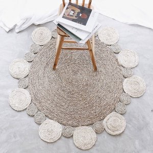 Tapis rond en 100% d'herbe de mer naturelle pour la décoration de la maison fait à la main au Vietnam - Product Image 4