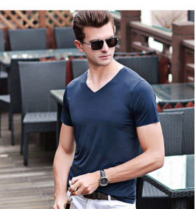 Camisetas con cuello en V para hombre al por mayor de fábrica, camiseta en blanco lisa de punto de algodón 100%, Impresión de logotipo personalizado, alta calidad, suave y cómoda - Product Image 4