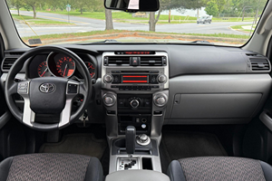 TOYOTA 4RUNNER SR5 4X4 D'OCCASION 2013 (CONDUITE À GAUCHE/DROITE) - Product Image 2