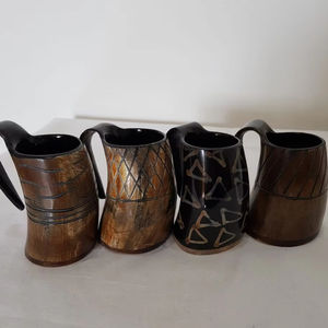 Jarra de cerveza tallada a mano con cuerno tradicional - Product Image 6