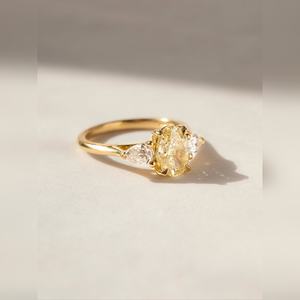 10K 14K 18K Gold Silver platinum Three <b>Stone</b> Engagement Rings Oval Fancy Yellow Diamond Pear Cut Bridal Jewelry Manufacturer - Product Image 2