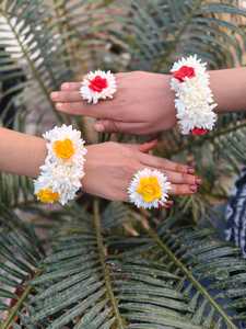 Artificial Jasmine Gajra & Flower Ring Combo | Haldi, Mehndi, Bridesmaid Jewelry Set | Perfect for Mayoon, Eid & Ramdan Gifts - Product Image 4