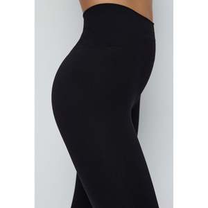 Leggings de sport noirs sans couture à taille haute Mega Merchant, style décontracté, tissu extensible, matière en mousseline, longue tenue - Product Image 5