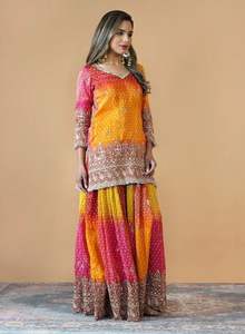 Hilo de impresión Digital de seda Chinon de diseñador pesado con bordado de secuencia y Top DE TRABAJO DE ESPEJO Real y Palazzo con traje Dupatta - Product Image 2