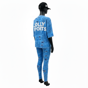 Ensemble femme personnalisé : t-shirt en coton premium 200 GSM et legging extensible en spandex bleu ciel, motif logo sublimé, impression sérigraphique. - Product Image 2