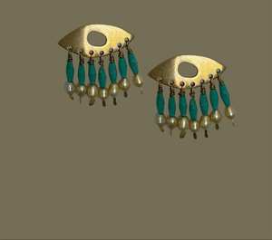 Pendientes de latón hechos a mano para mujer con motivos étnicos indios perfectos para bodas festivales y celebraciones culturales - Product Image 5