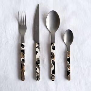 Juego de cubiertos de acero inoxidable dorado, elegante y brillante, perfecto para el hogar, la cocina, restaurantes, hoteles, cenas y uso diario. - Product Image 2